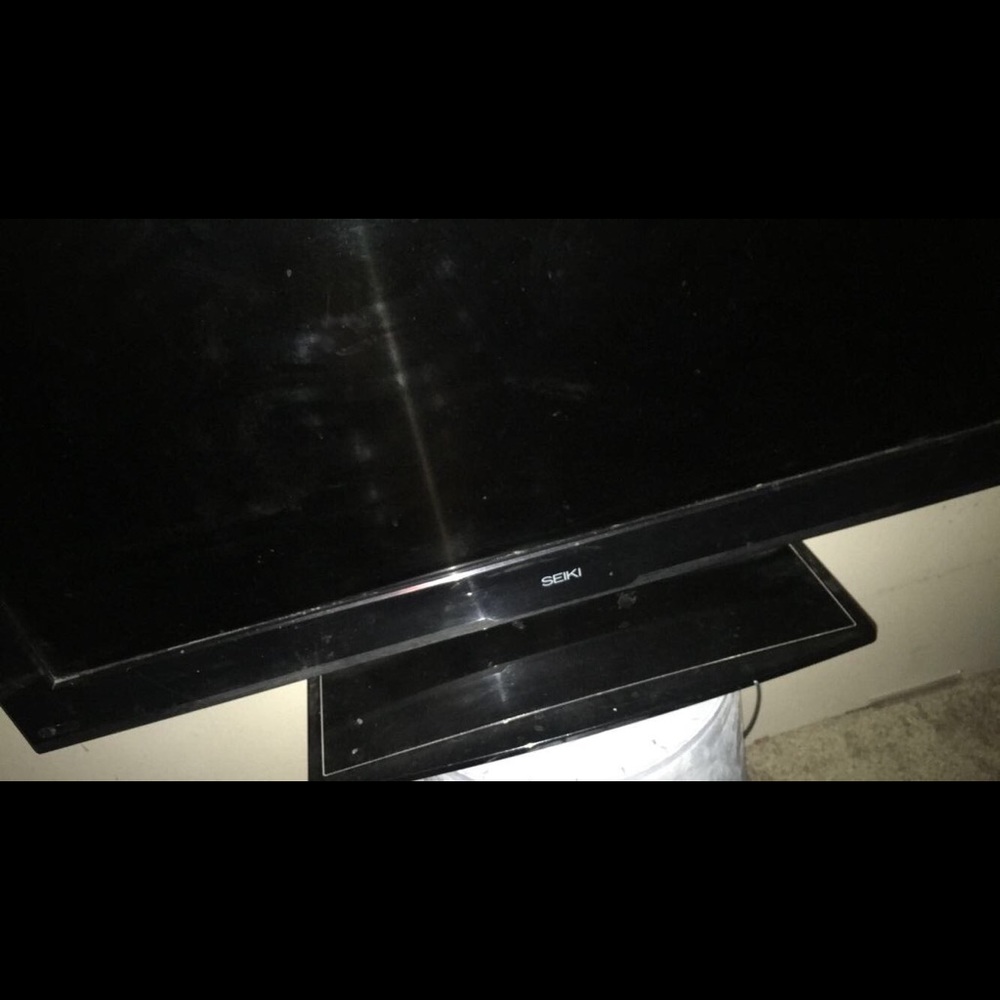 Tv - Picture 2 of 2